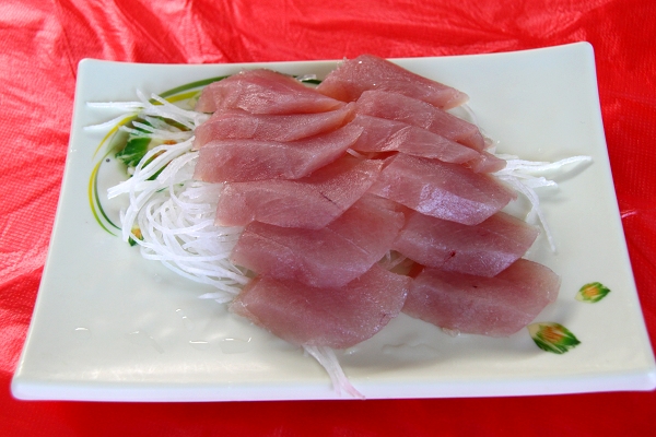 晨霄海鮮－-新鮮生魚片